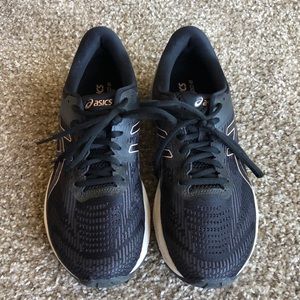 ASICS GT-2000 8 - excellent condition